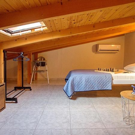 Holiday House Ioanna 2 - Loft Néa Péramos المظهر الخارجي الصورة