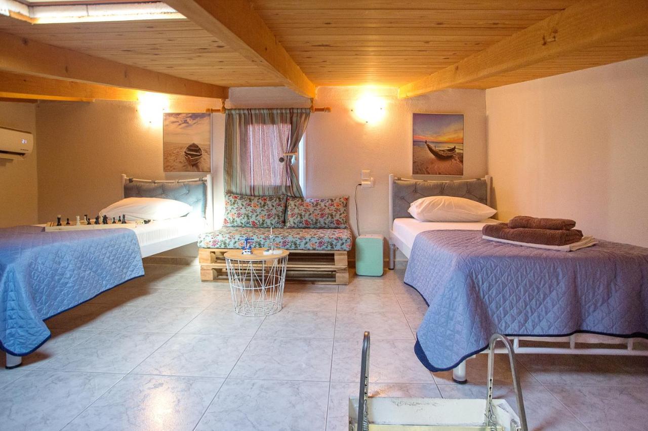 Holiday House Ioanna 2 - Loft Néa Péramos المظهر الخارجي الصورة