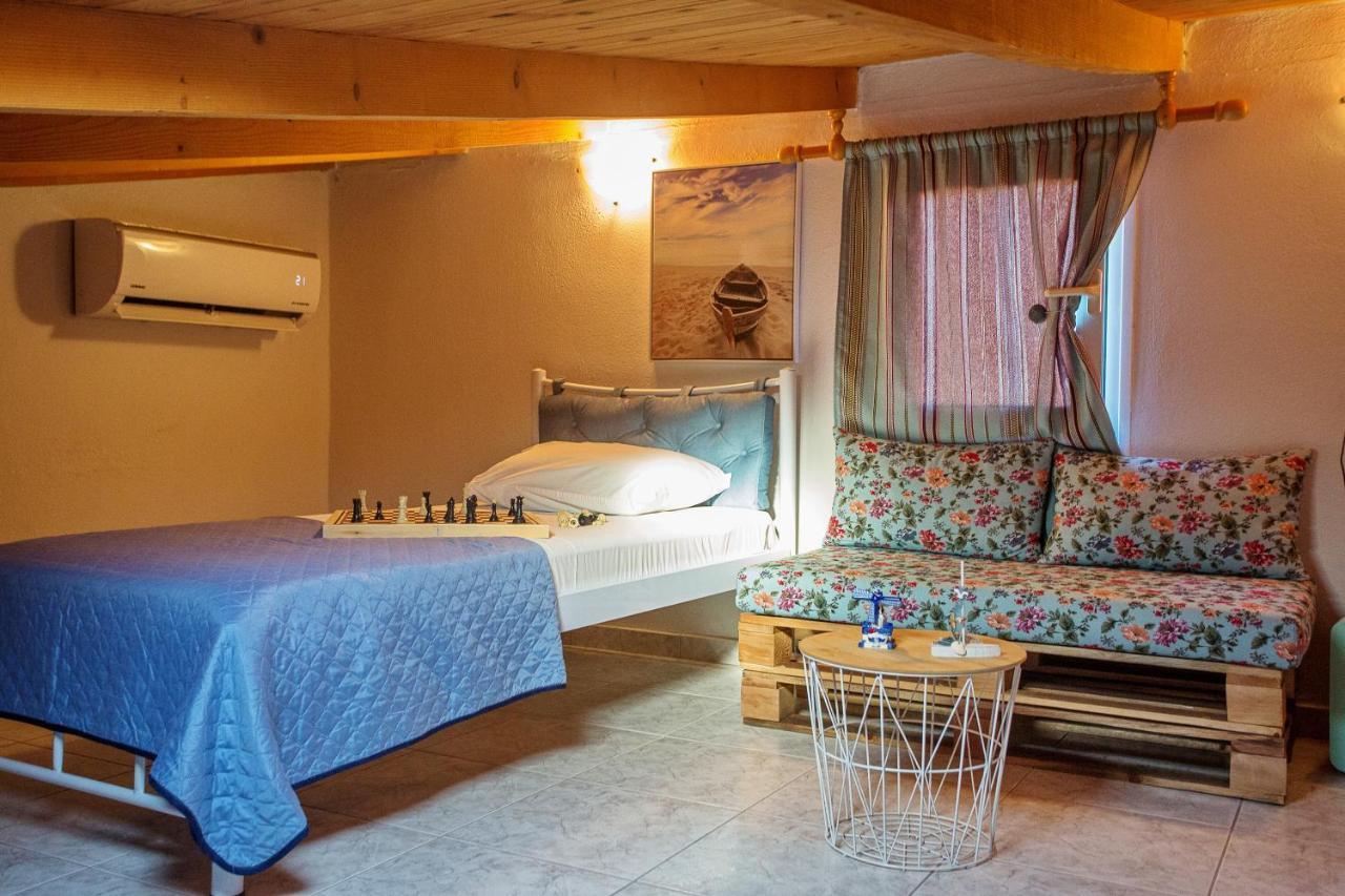 Holiday House Ioanna 2 - Loft Néa Péramos المظهر الخارجي الصورة