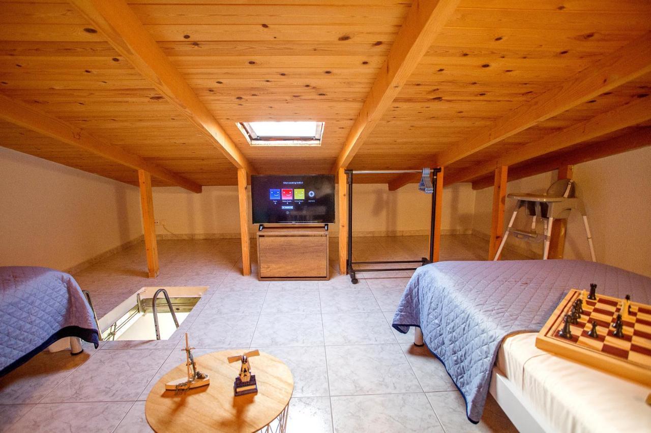 Holiday House Ioanna 2 - Loft Néa Péramos المظهر الخارجي الصورة