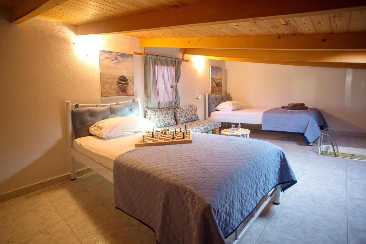 Holiday House Ioanna 2 - Loft Néa Péramos المظهر الخارجي الصورة