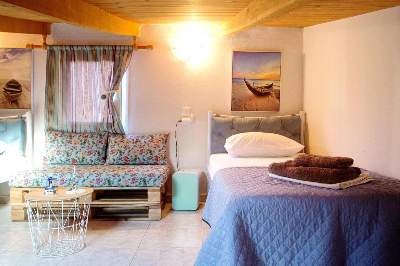 Holiday House Ioanna 2 - Loft Néa Péramos المظهر الخارجي الصورة
