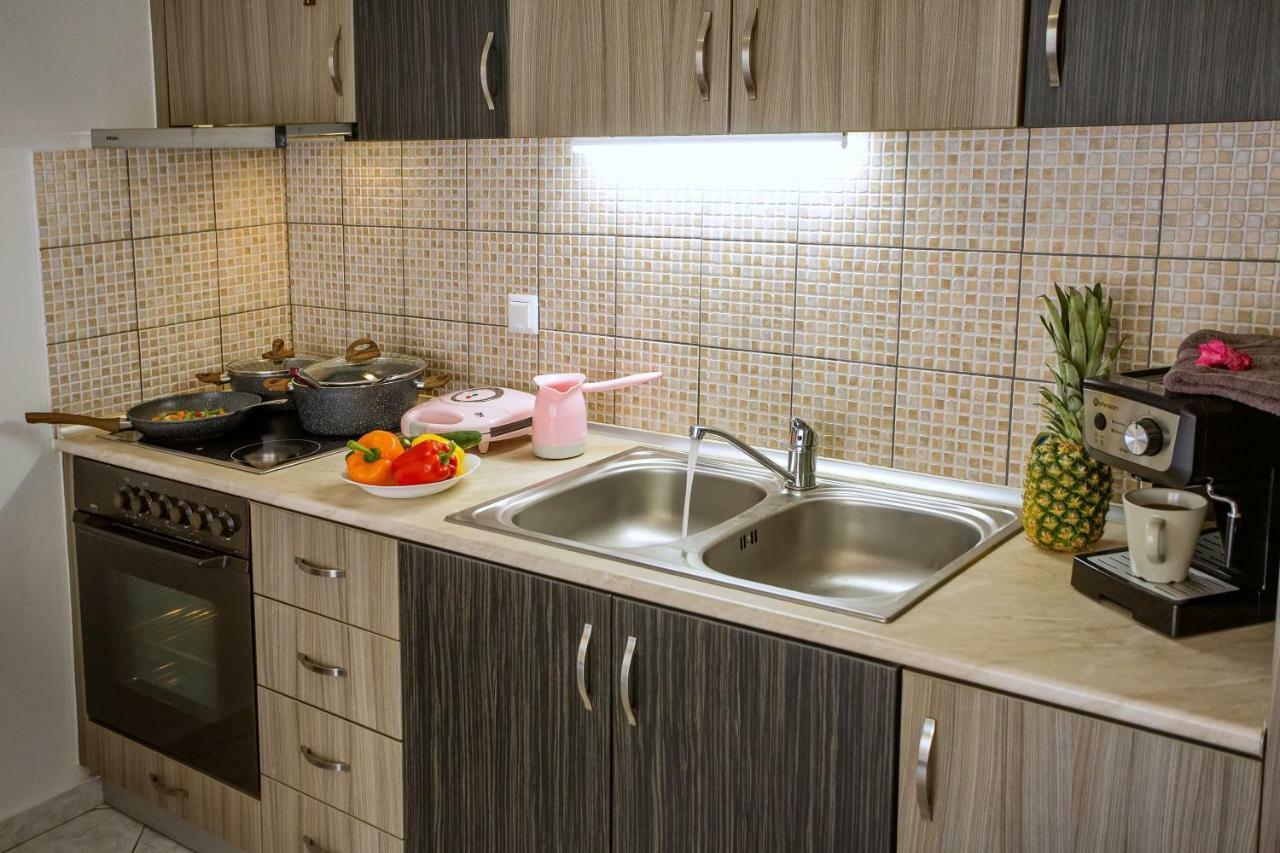 Holiday House Ioanna 2 - Loft Néa Péramos المظهر الخارجي الصورة