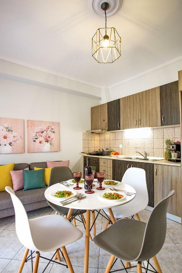 Holiday House Ioanna 2 - Loft Néa Péramos المظهر الخارجي الصورة