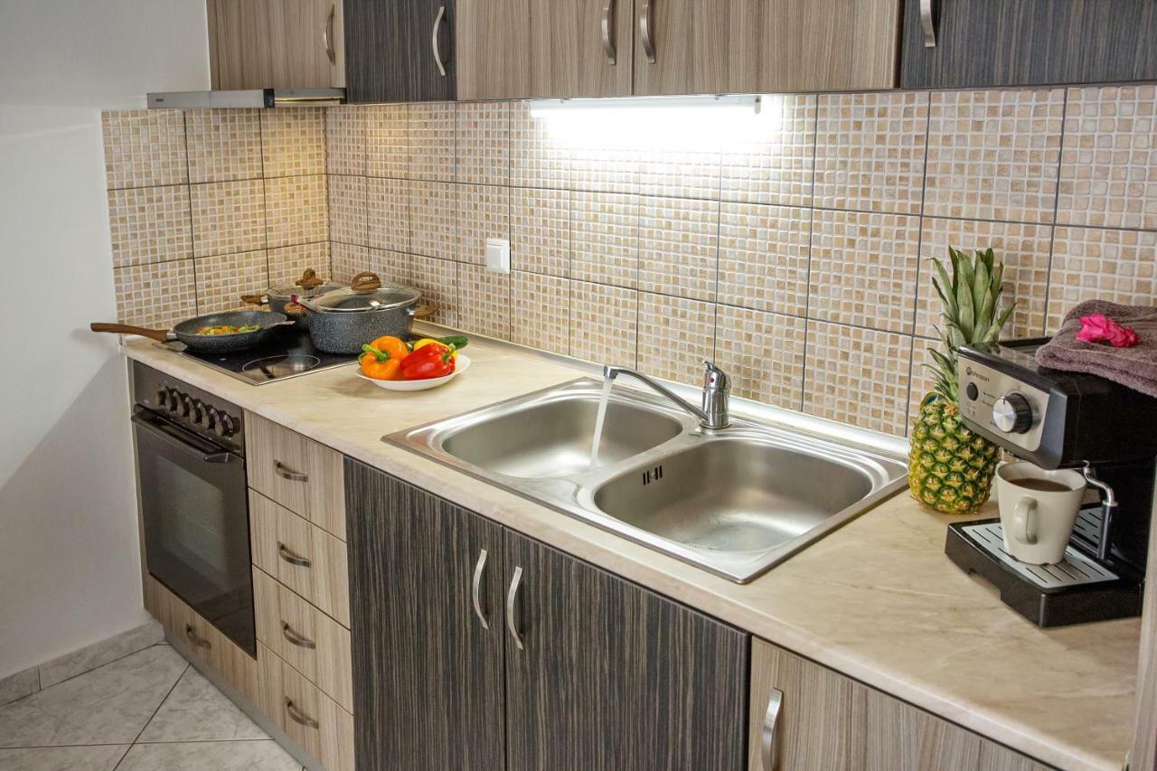 Holiday House Ioanna 2 - Loft Néa Péramos المظهر الخارجي الصورة